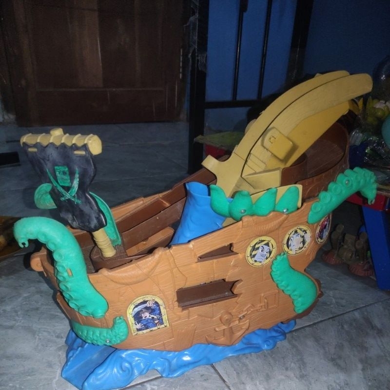 Diorama Track Thomas & Friends Adventures Sea Monster