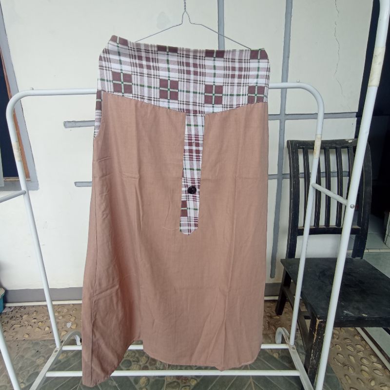 Preloved. Rok panjang