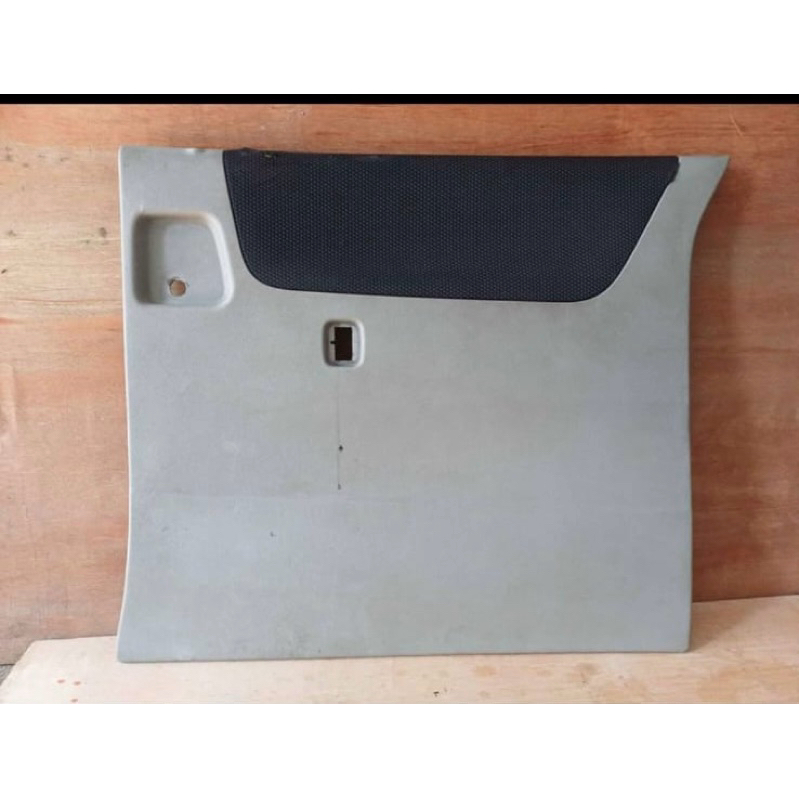 Door Trim doortrim Pintu tengah belakang Daihatsu Luxio Facelif original copotan kanan/kiri trim