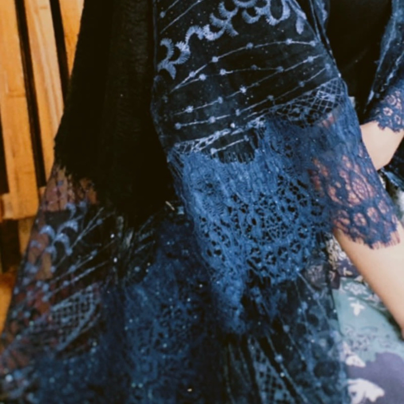 Preloved Outer Brukat Modern Biru Dongker Blue Atasan Kebaya