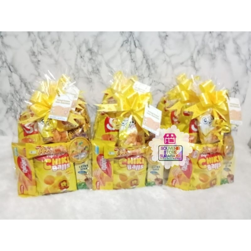 

New Arrival ✨ Snack Ultah tema Kuning || Paketan snack ulang tahun anak tema warna kuning || Hampers serba kuning || Bingkisan ultah serba kuning || Parcel snack surabaya