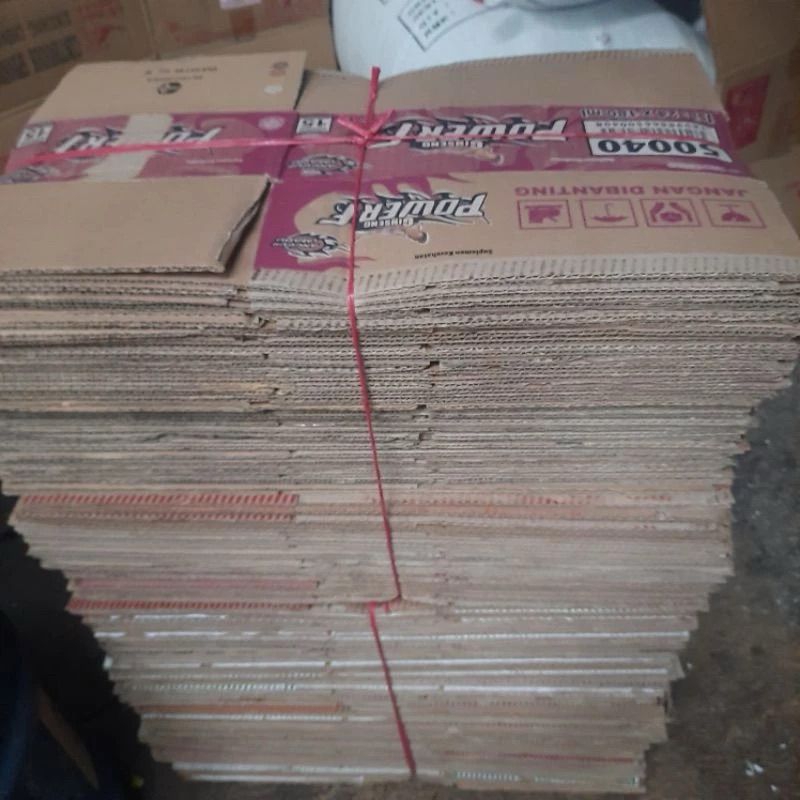 

Kardus Bekas Buat packing 95% Bagus kiloan kg