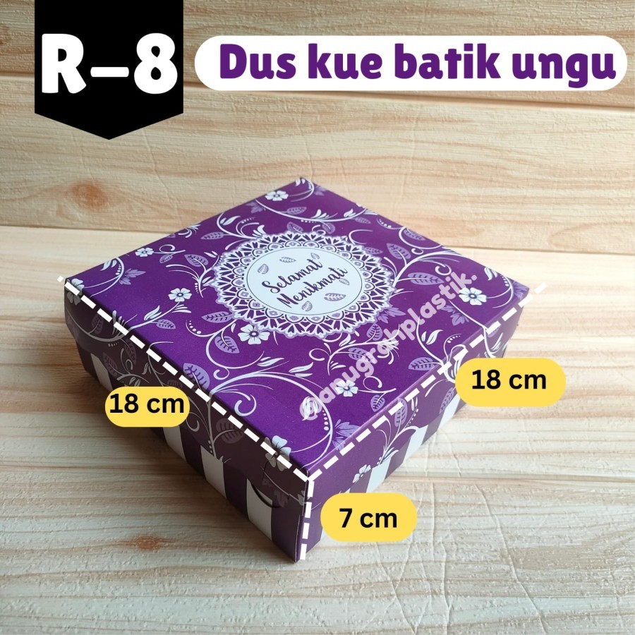 

Dus Nasi R8 Motif Batik Ungu / Box Nasi uk 18 x 18 Motif PER 10 PCS