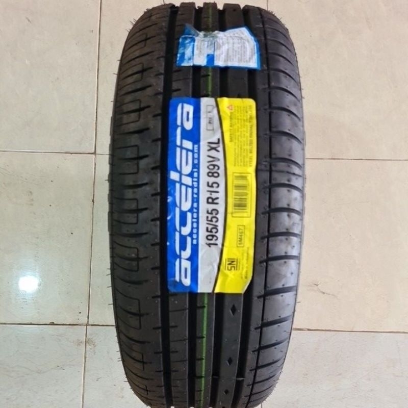 Accelera 195/55/15 PHI-R