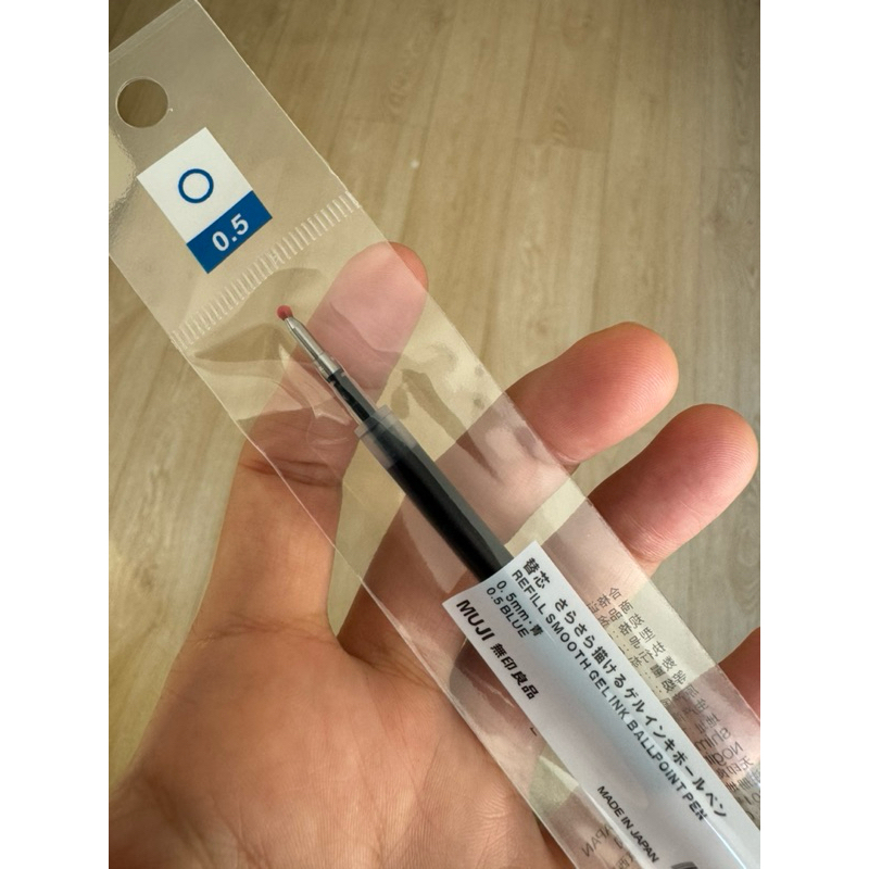 

MUJI 0.5 refill-Knock type -hitam /biru