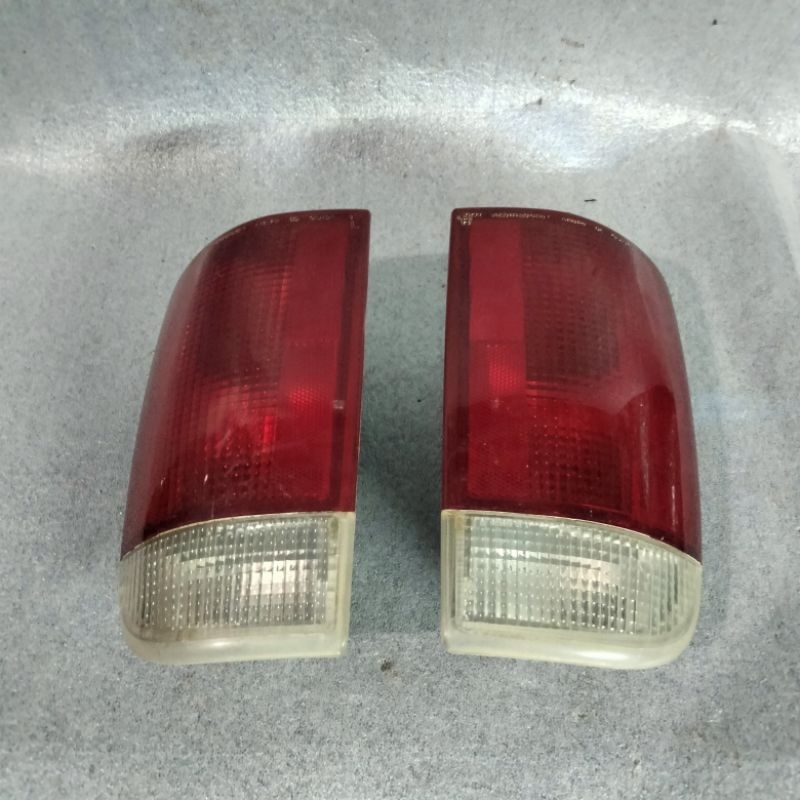 lampu belakang Opel blazer 1997