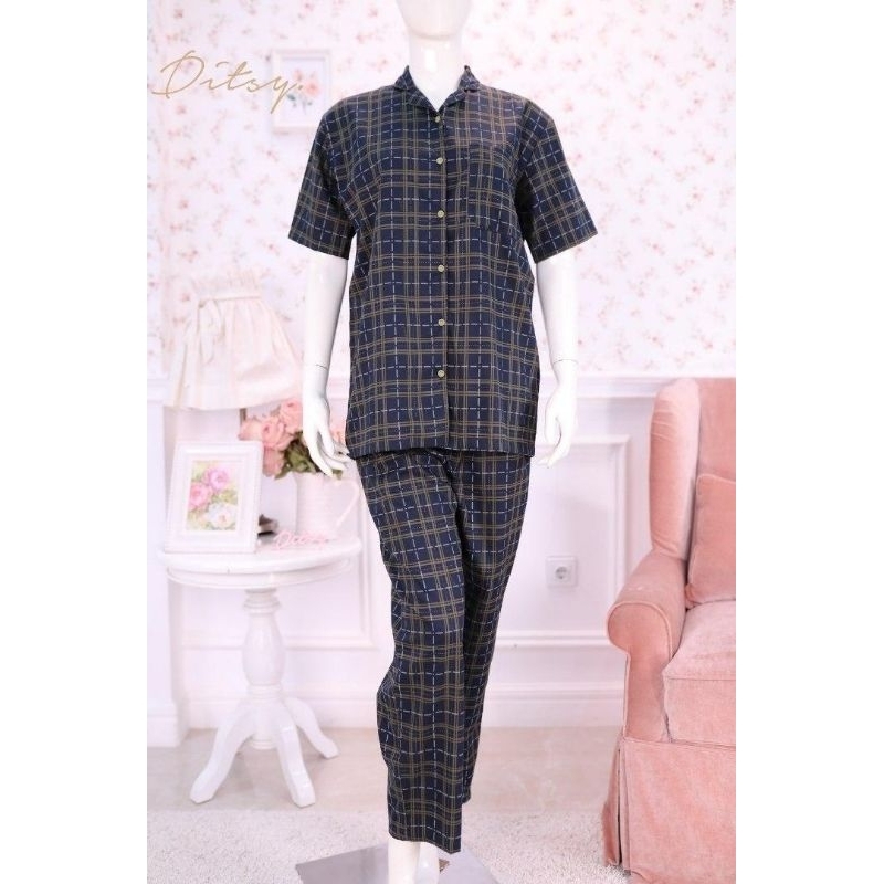 Ditsy Juli 2024 | Aevia Dark Grey M | Cerella Powder Blue XXXL| Doos Pickle Pajamas M L | Thermos Di