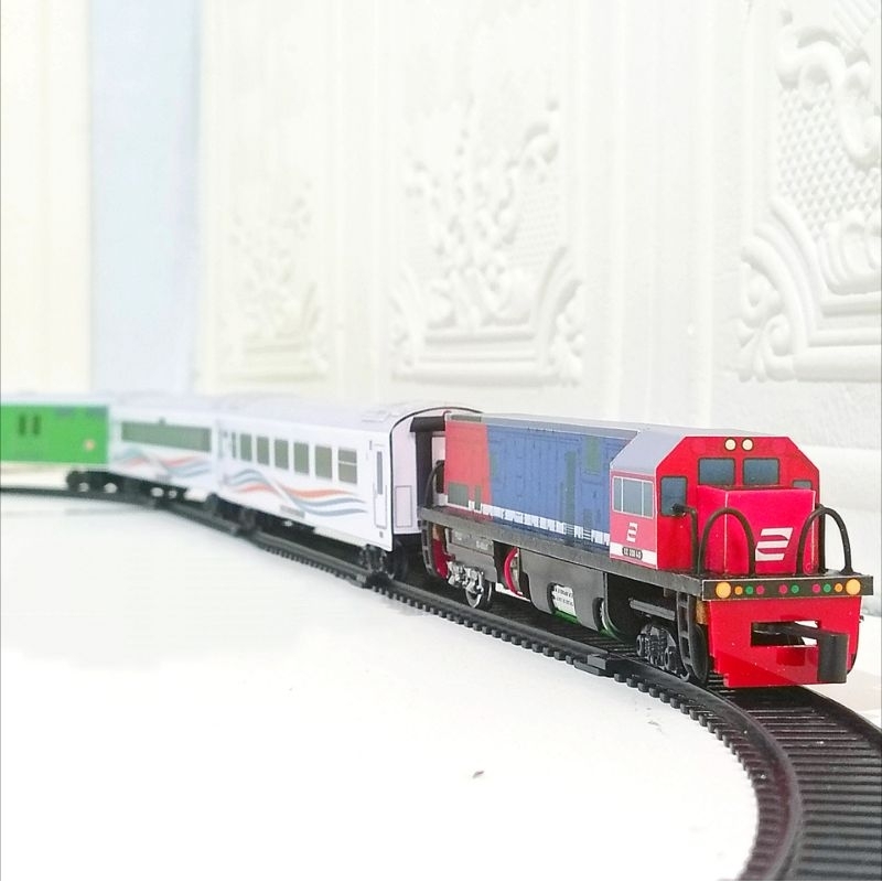 Kereta Api Indonesia Lokomotif CC201 Perumka Rangkaian Gerbong