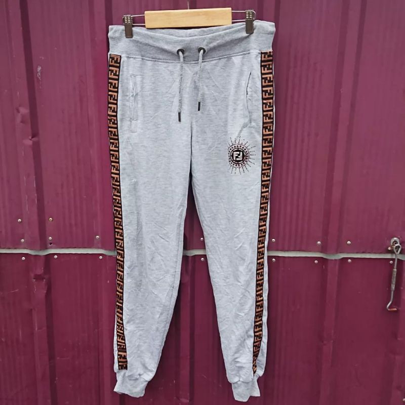 celana jogger fendi