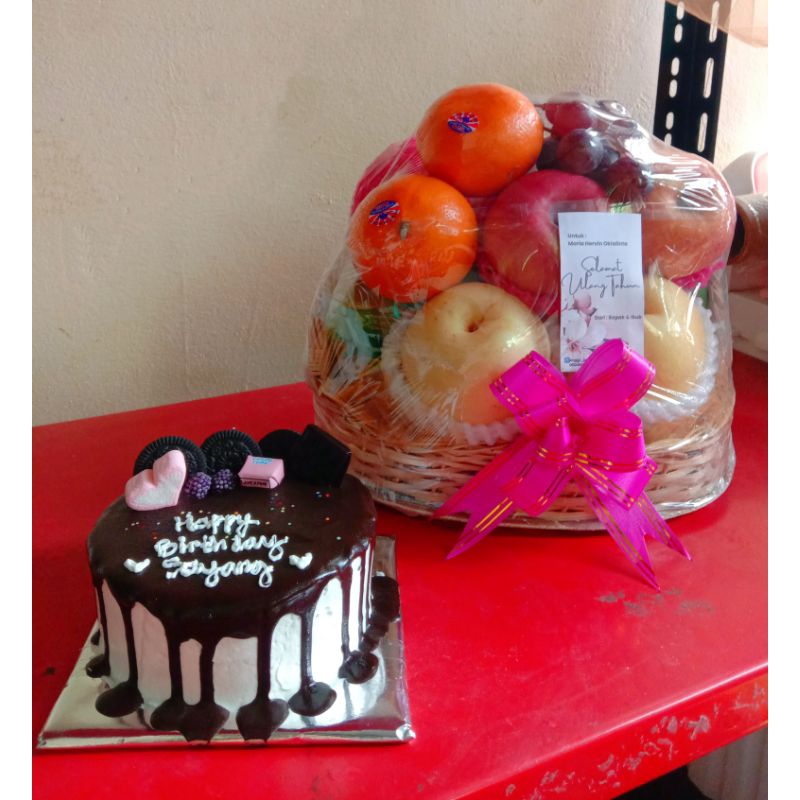 

KIRIM INSTAN Paket Parcel Ulang Tahun/Paket Hadiah Ultah/Paket Birthday