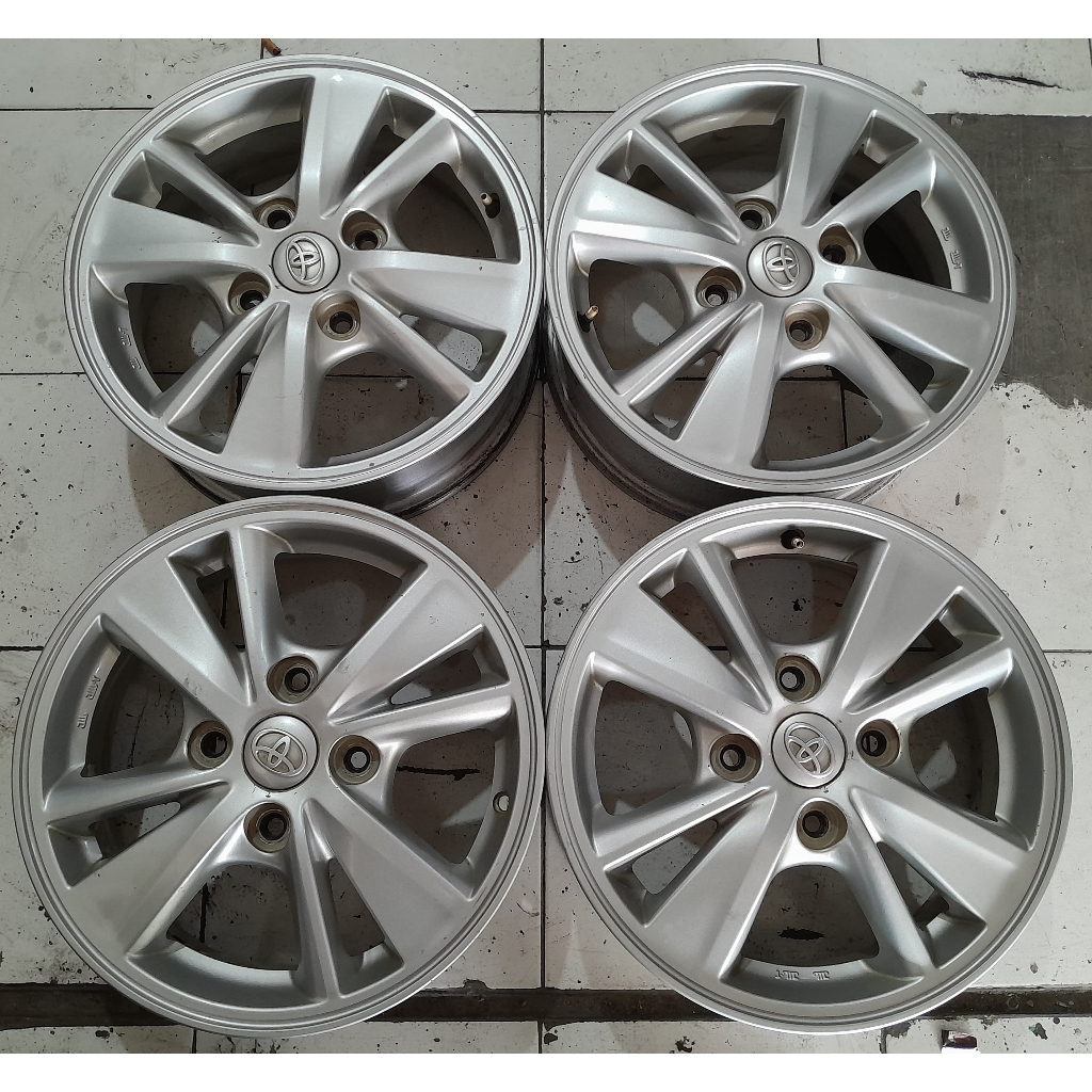 VELG MOBIL COPOTAN STANDAR AVANZA VELOZ RING 15 PCD 4X114,3 ORIGINAL TOYOTA