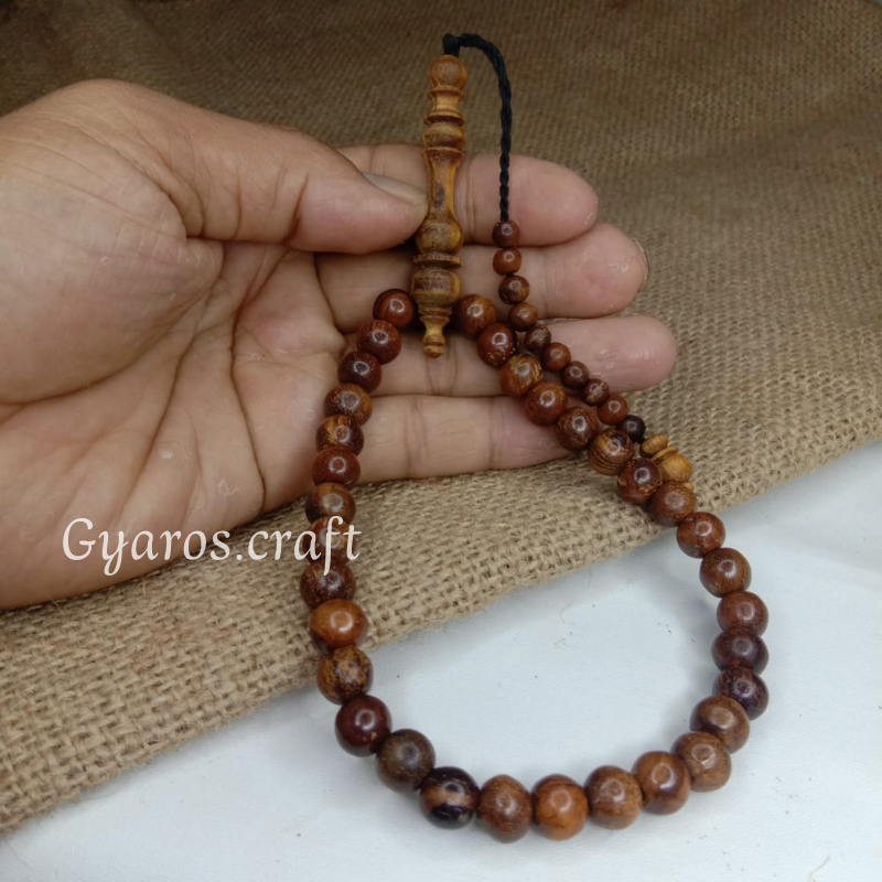 tasbih 33 butir kayu gaharu  tasbih gaharu tasbih gaharu asli tasbih wangi tasbih 33 butir cantik