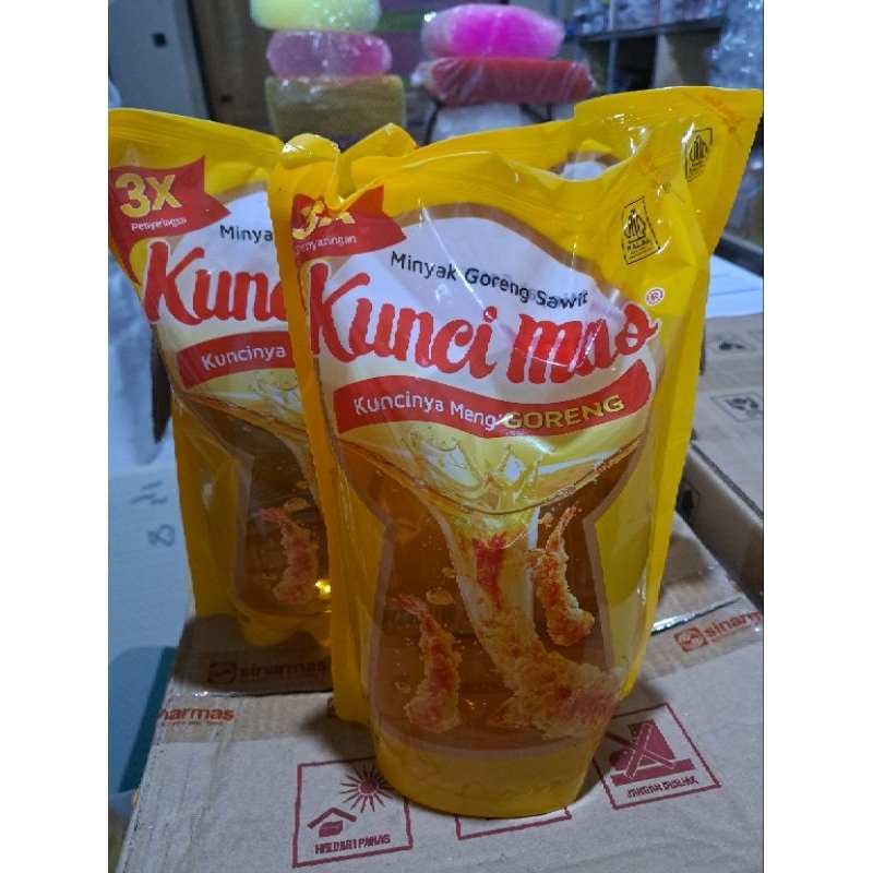 

Minyak Goreng Premium Kunci Mas -Kemas 2L/Random Minyak Brand (Bimoli,Sania,Sovia,Filma,Harumas,dll)