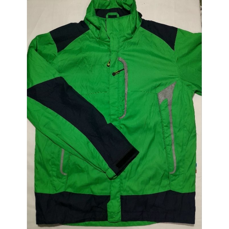 Jaket outdoor FUZZO warna HIJAU - HITAM