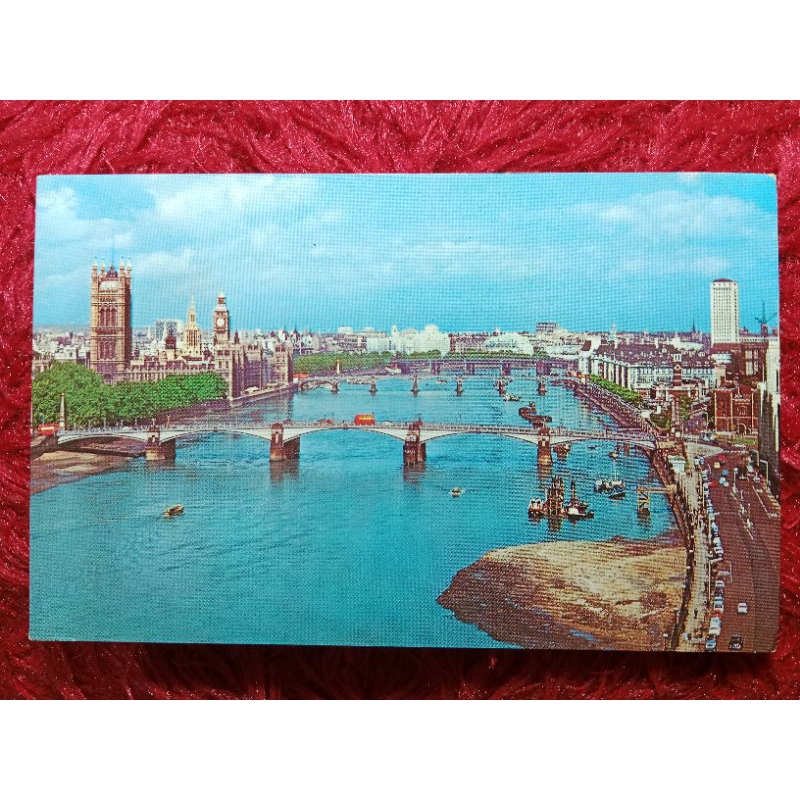 

Post Card British Lambeth Bridge London UN USED