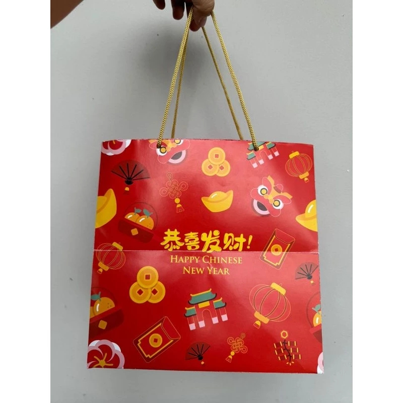 

( 5 pcs ) paperbag edisi imlek kemasan hampers snack souvenir tas kue kering happy new year ukuran 27x27x27 cm