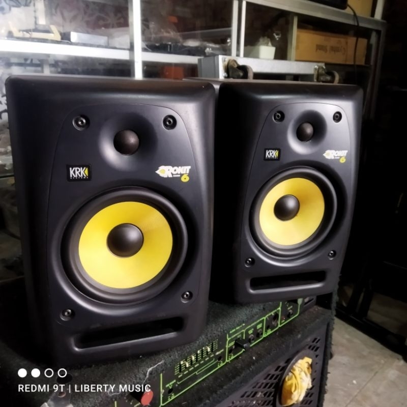 Rare Legendary items.. Professional Speaker Recording KRK Rokit 6 Gen 2 Sepasang. Bekas Istimewa..