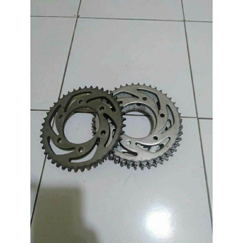 gear belakang Vixion New Vixion old