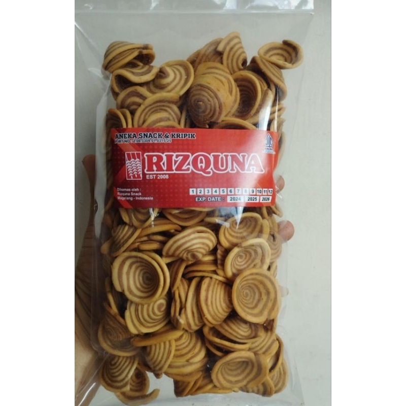 

Kuping Gajah Camilan jadul. Sedikit manis. Tebal tapi empuk. 250 gram