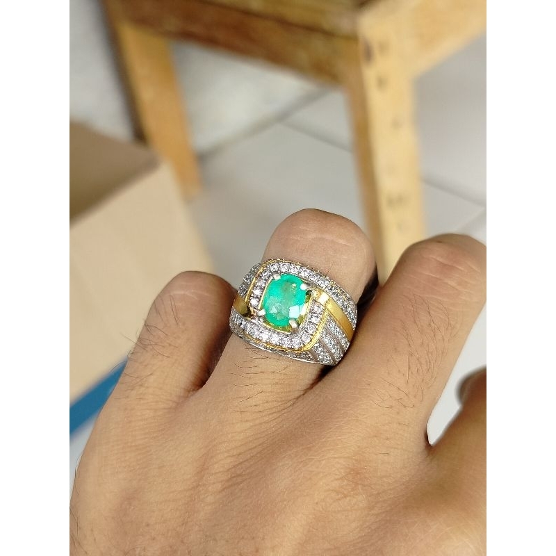 Natural Emerald Beryl Zamrud Colombia Hight Quality Ijonya seger sudah Memo CGL