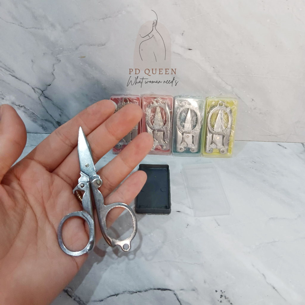 

Gunting Lipat Kecil Ukuran 8cm / Gunting Lipat Praktis Untuk Traveling / Gunting Saku Mini
