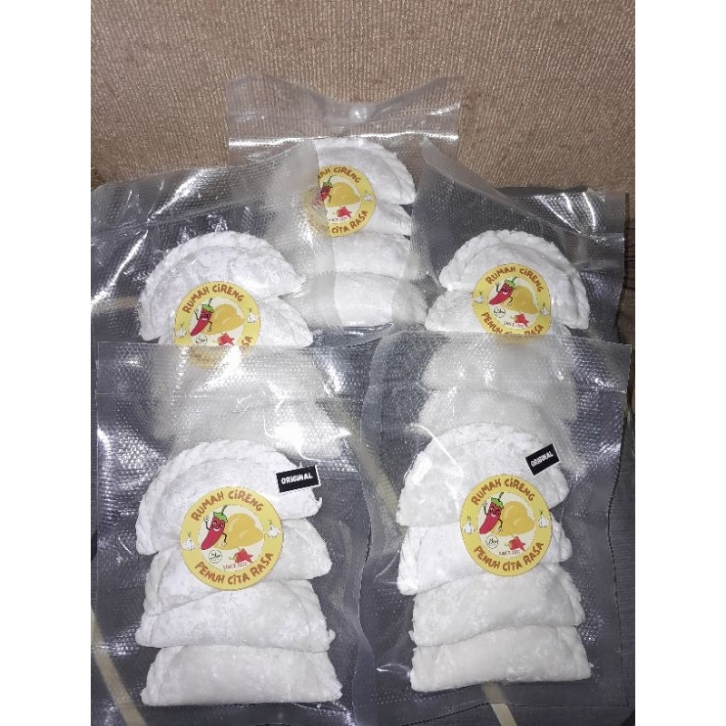 

CIRENG ISI ORIGINAL CHICKEN ( tidak pedas samasekali )