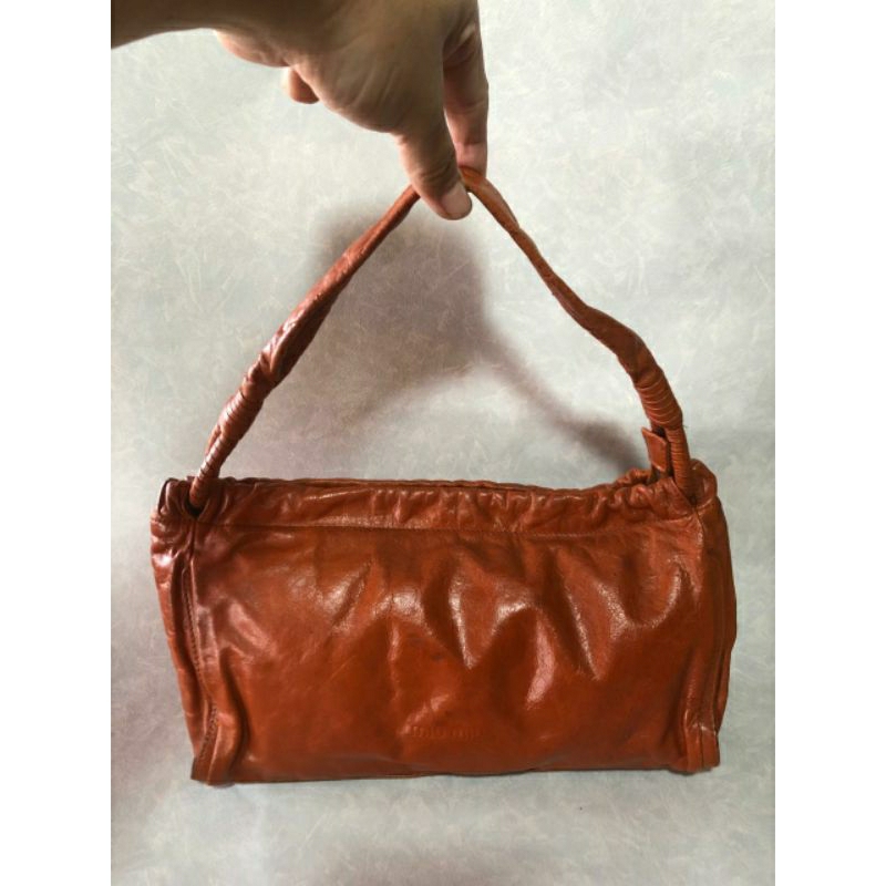 Miu2 shoulderbag kulit vintage