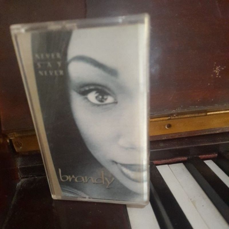 kaset pita brandy nevee say never (K364)