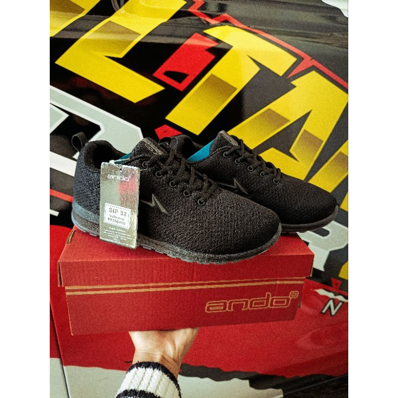 Ando SIP 32 sepatu tanggung pria wanita hitam full hitam