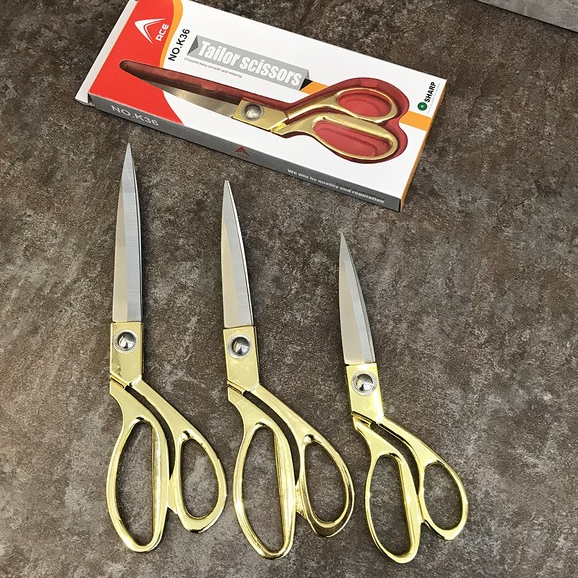 

Tailor Scissors / Gunting Kain Gold / Gunting Potong Bahan Kain Konveksi Garmen / Textile Scissors / Gunting Jahit Kain / Gunting Tajam / Gunting Penjahit / Gunting Gagang Emas