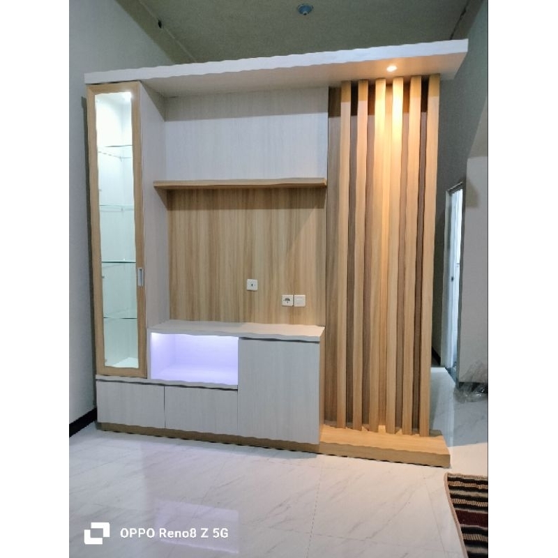 PARTV PENYEKAT RUANGAN MODERN MINIMALIS