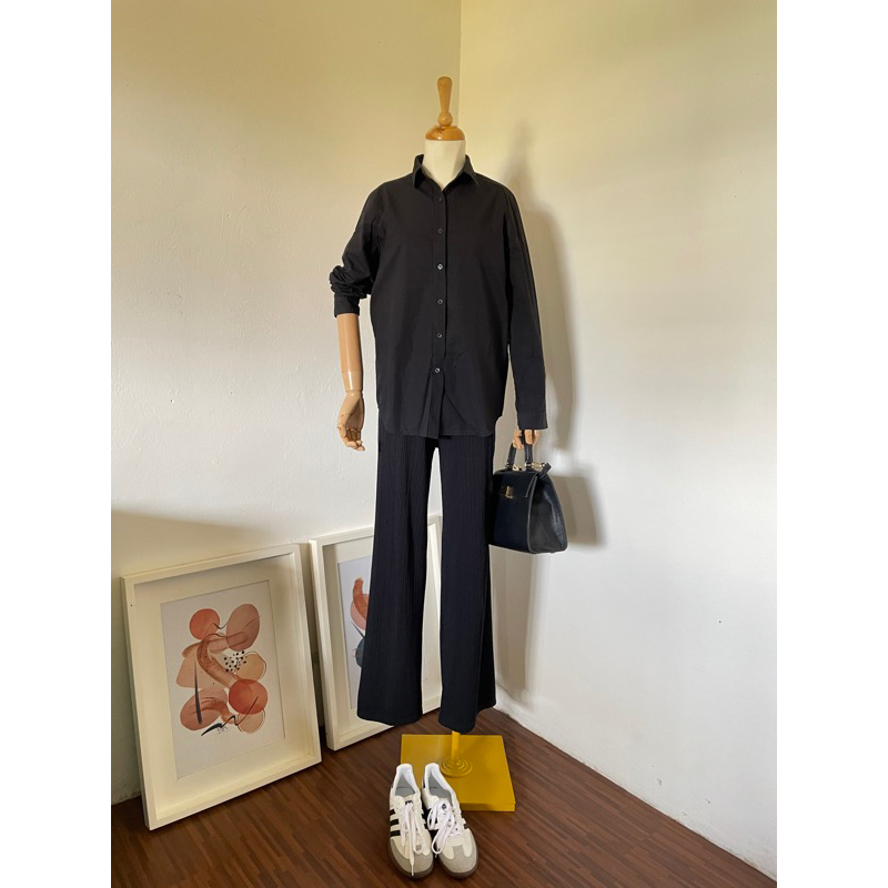 plastic island kemeja hitam polos
