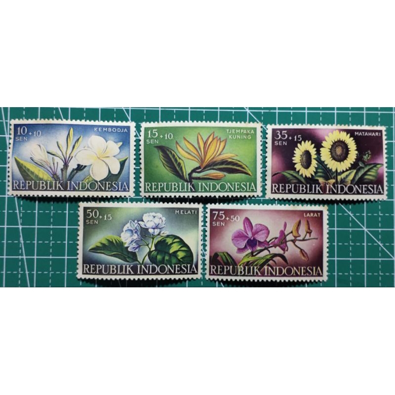 

Prangko Lawas Set lengkap Seri Bunga Tahun 1957