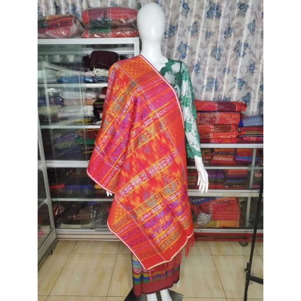 UIS NIPES WARNA DASAR MERAH