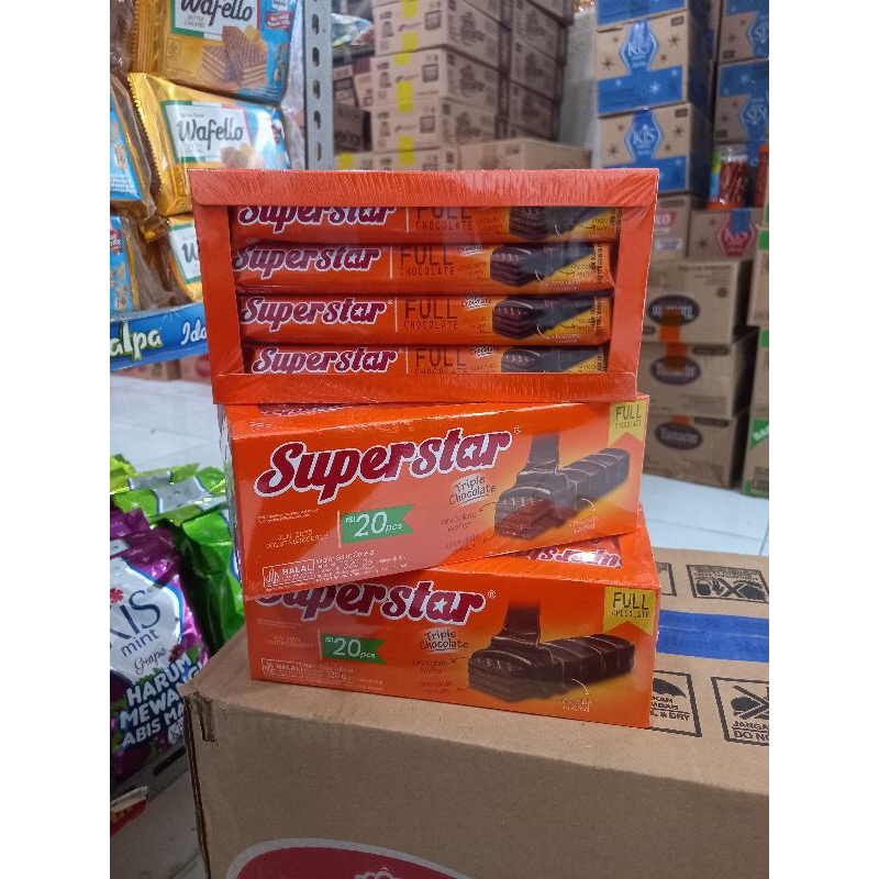 

Superstar Triple Chocolate Wafer