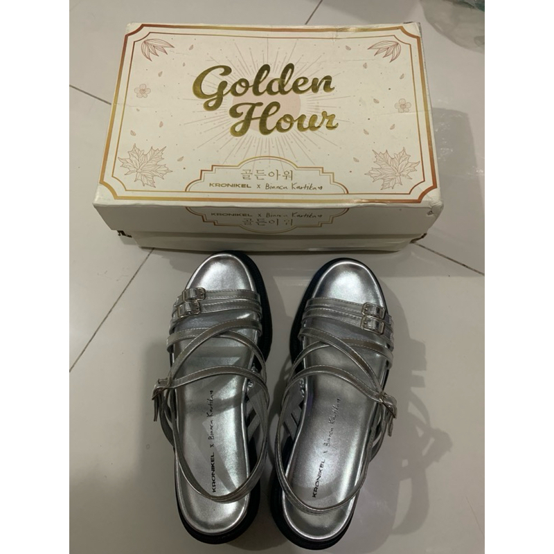 Preloved kronikel x bianca like new