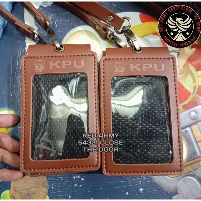 

Holder ID Card Tali Lanyard Name Tag Double Flip Magnet PU Leather Logo KPU Coklat Muda