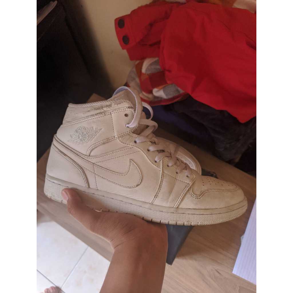 AJ1 Mid Triple White US10 (44)