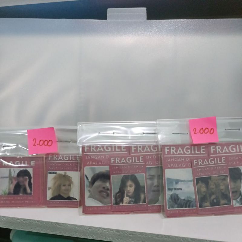 

( cek deskripsi ) stiker fragile kpop