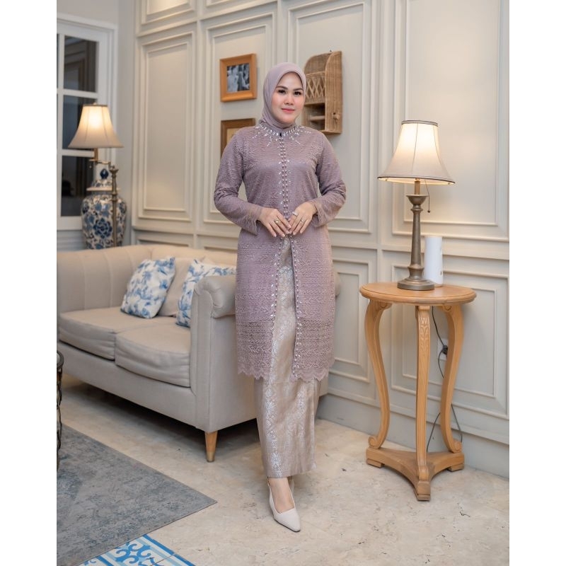 KEBAYA TUNIK BROKAT/KEBAYA KEKINIAN/KEBAYA MODERN/SERAGAMAN PESTA