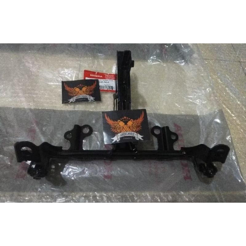 dudukan bracket tanduk rusa cbr 150 r K45r ori ahm