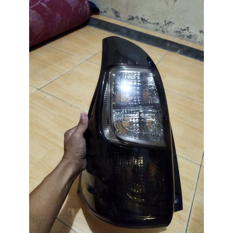 Stoplamp Smoke Xenia Avanza