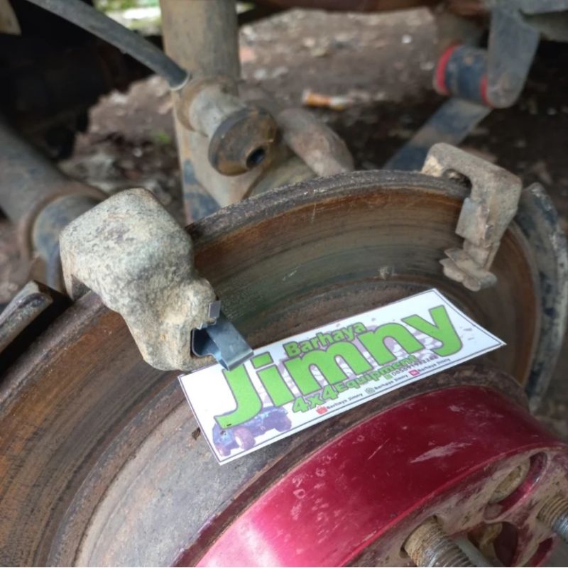 PLAT PENAHAN KAMPAS REM CAKRAM DEPAN JIMNY KATANA