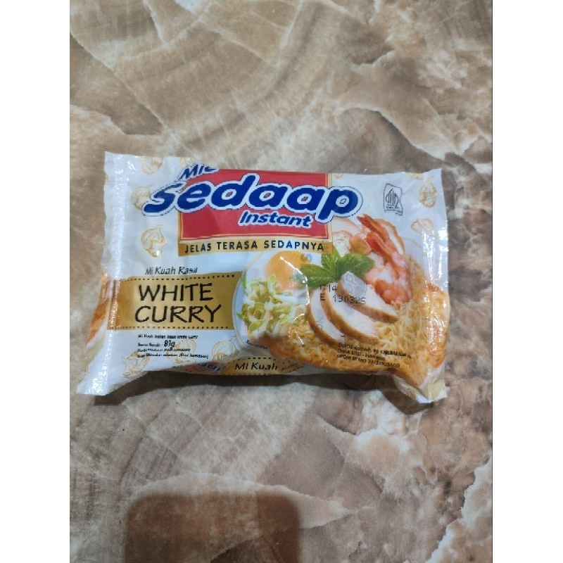 

Mie kuah sedaap rasa white curry 819