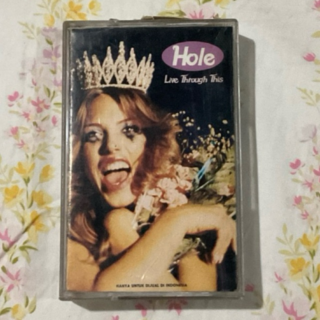 Hole Live Through This Cassette Tape/Kaset Pita Hole