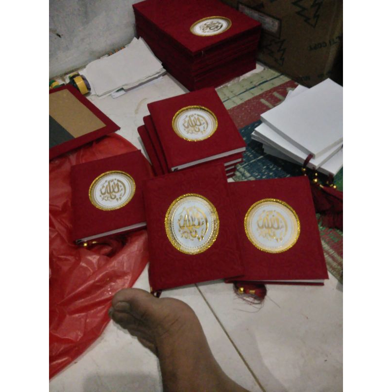 BUKU YASIN HARD COVER BLUDRU# ISI 208  HALAMAN.