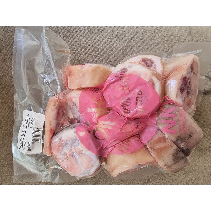 

Pork trotter kaki bawah babi organik natalia farm