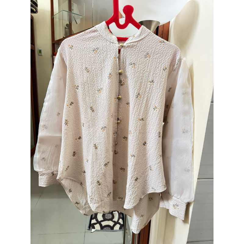 kemeja preloved/kemeja organza/kemeja cantik/kemeja bunga