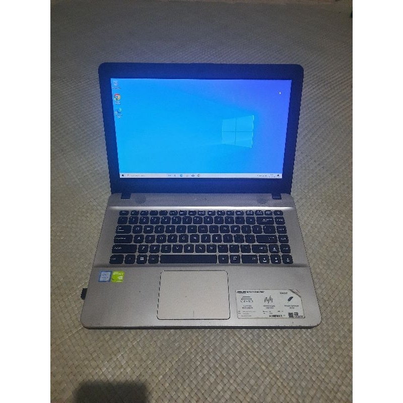 Laptop Second Asus X441UV Core i3
