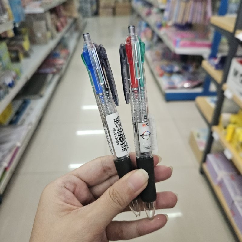 

bolpen pen M&G 4 in 1 (4 warna, hitam,biru,merah,hijau)